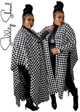 Load image into Gallery viewer, Saditty Shawl